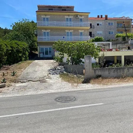 Skender krevet i doručak *